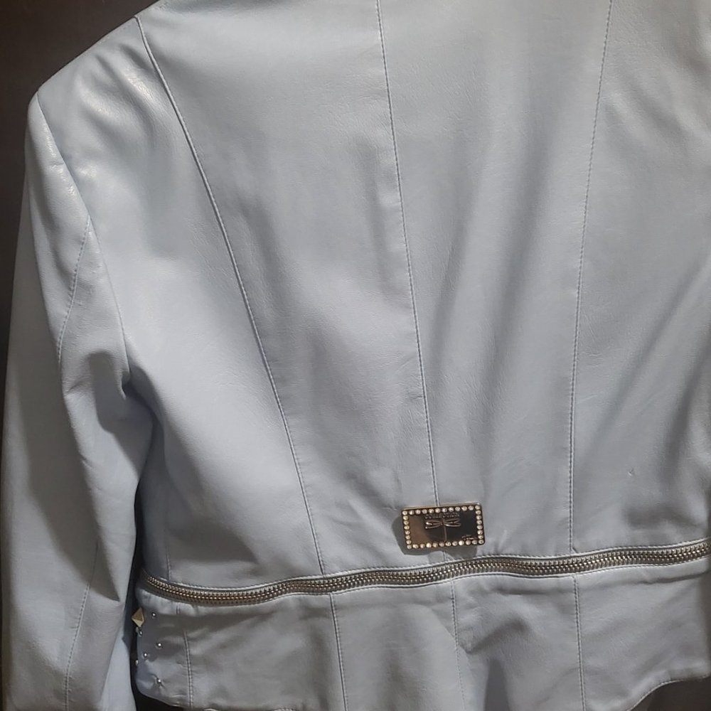 Jacket - Picture 5 of 5